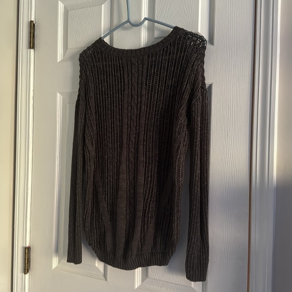 Gray sweater - Picture 7 of 9